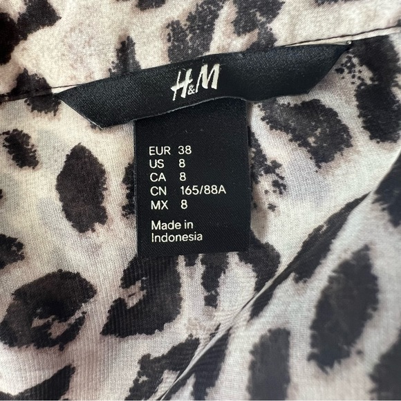 H&M Leopard Cheetah Print High Low Blouse - Womens - medium - Picture 5 of 5